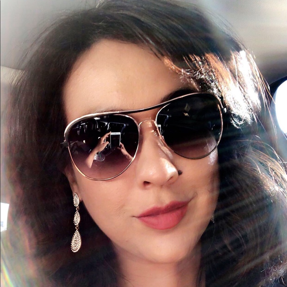 Meet your Posher, Araceli
